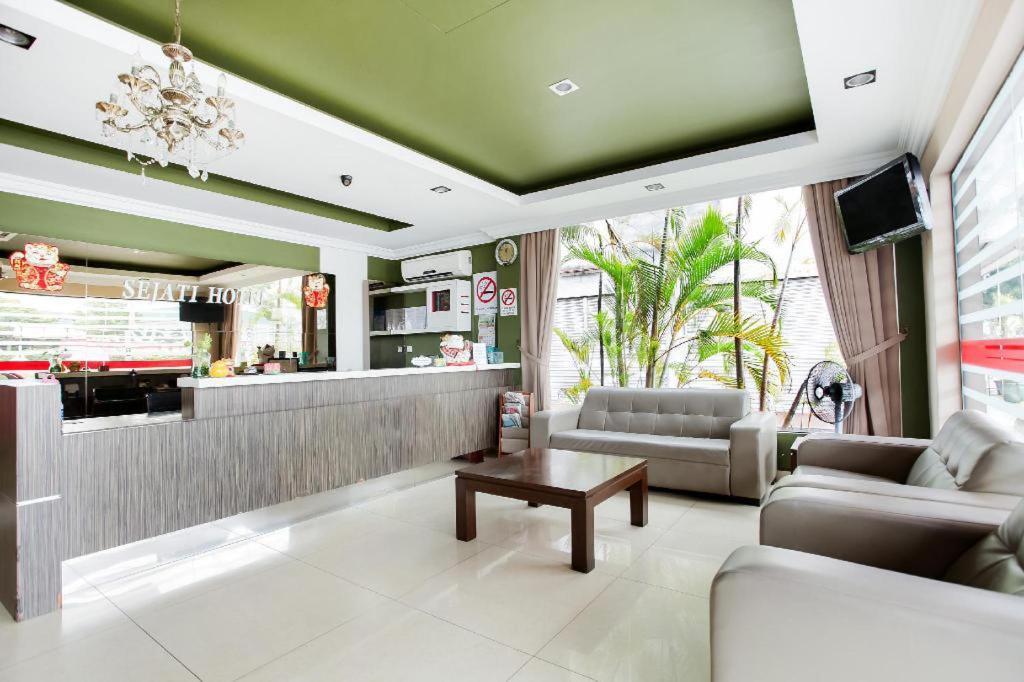 Sejati Hotel Sitiawan Εξωτερικό φωτογραφία